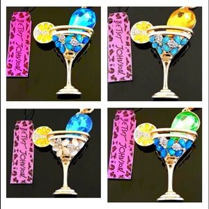 All 4 for $23! NEW YEAR “ CHEERS” MARGARITA GOBLET STATEMENT NECKLACES!!! 🍷🍸🍹🥂🍾